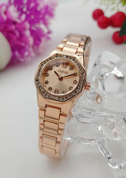 Gucci Ladies Chain Watch – New Arrival