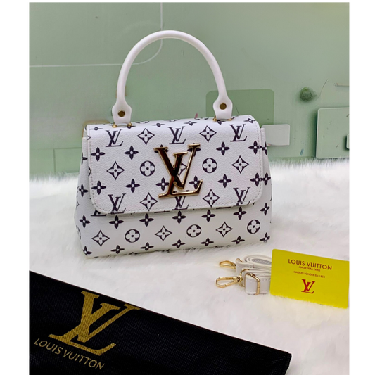 LOUIS VUITTON Shoulder Bag