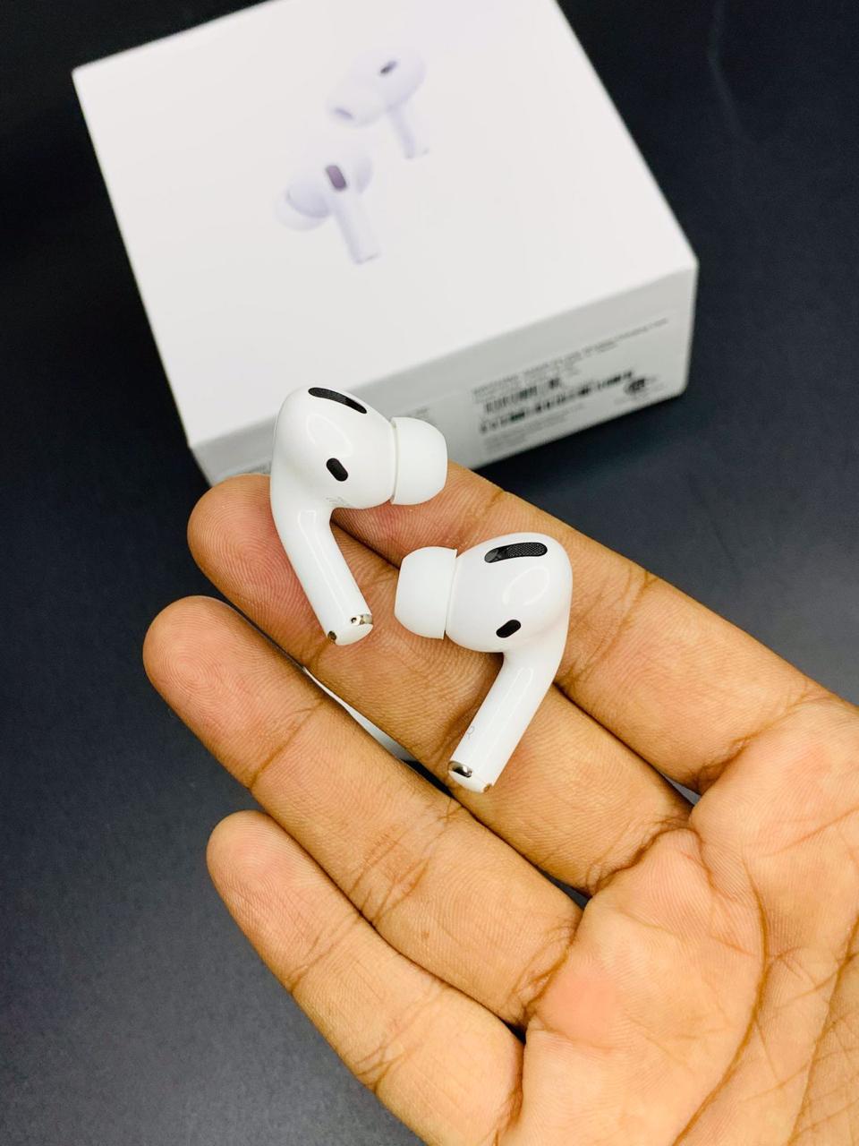 AirPods Pro – White