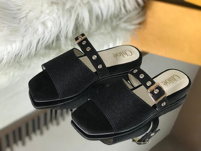 Chloé Classic Black Fur Sandals