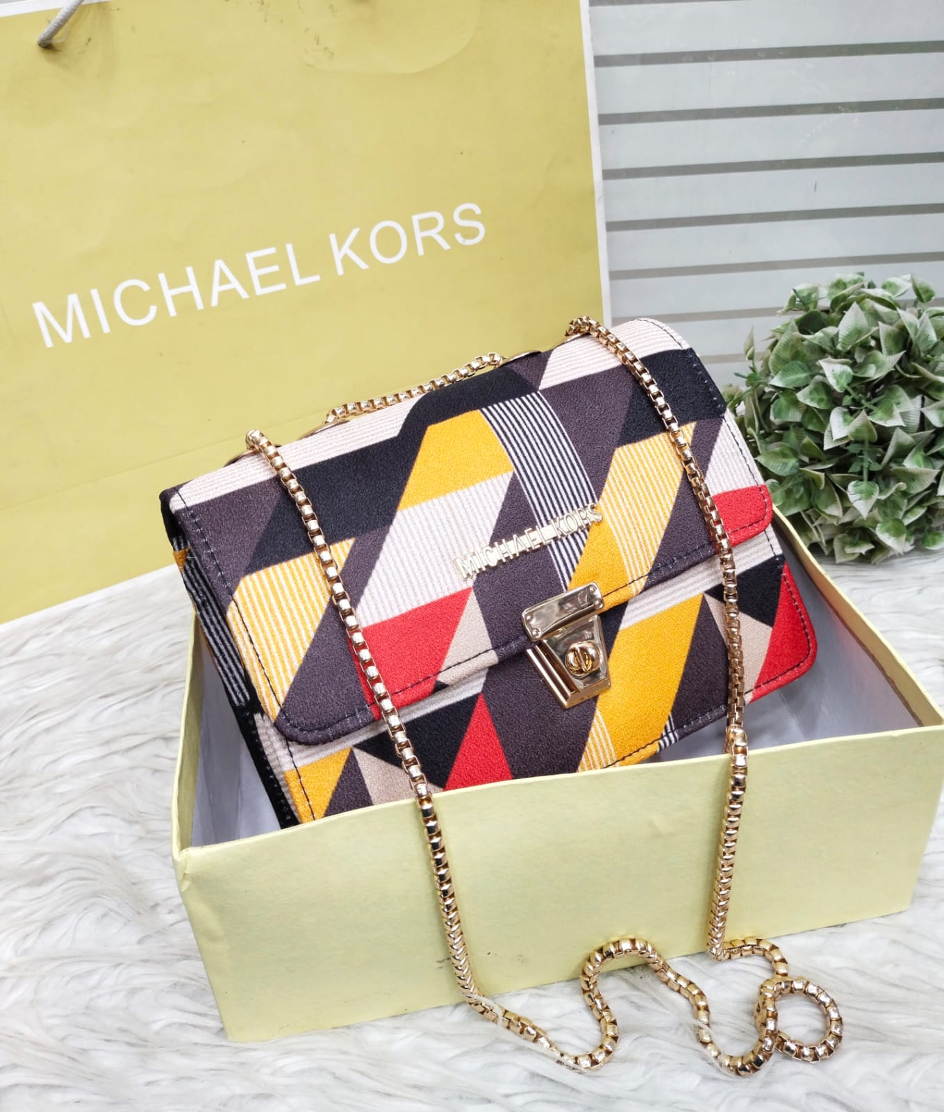 M.K Crossbody Handbags – Stylish Design