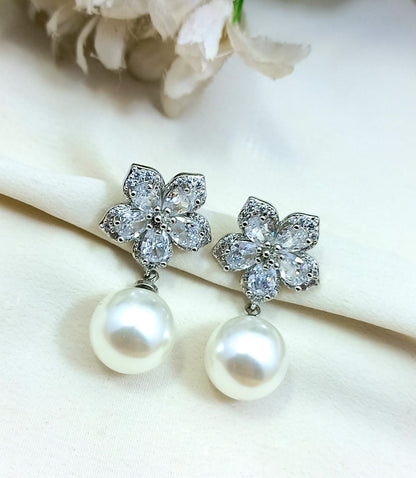 Exquisite Pearl and Diamond Flower Earrings