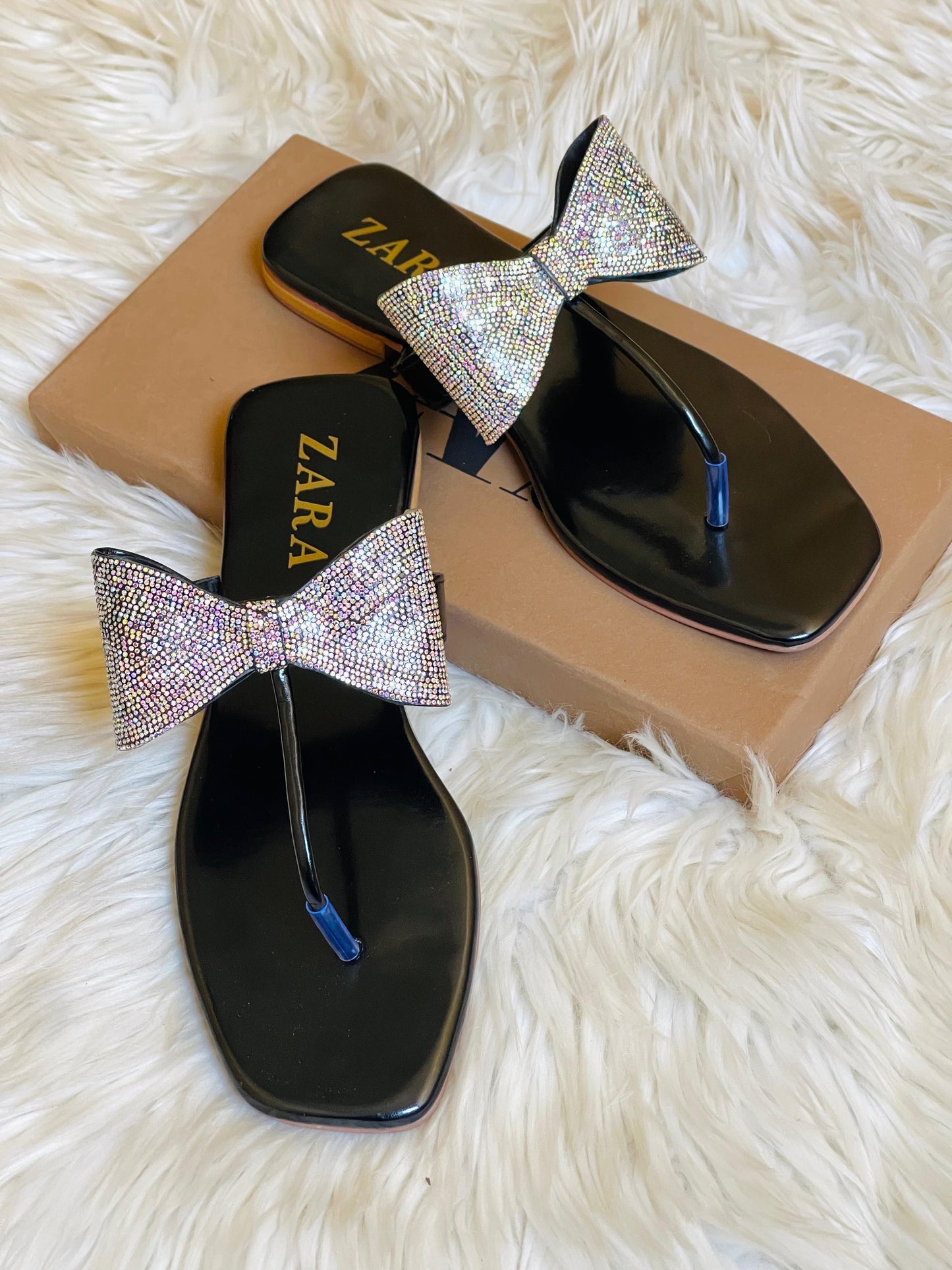 Zara Rino Bow Flat Slip-Ons