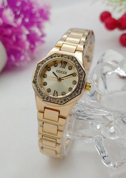 Gucci Ladies Chain Watch – New Arrival